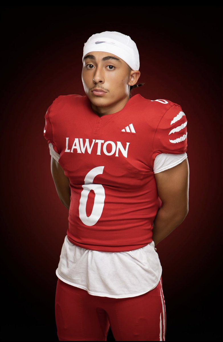 Players of the game vs Eisenhower! 

Offensive - Quovon Coston 

Defensive - Evan Rutledge 

Co- Special Teams- 
Brayden Duggins &amp; Anthony Rodriguez 

 #hantayo