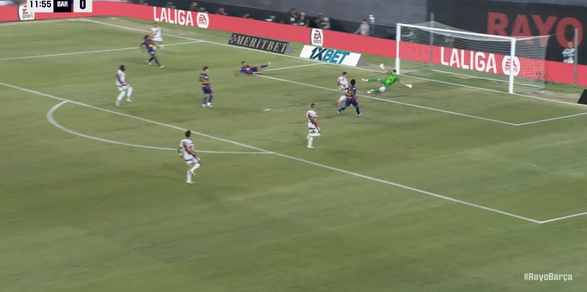 Sajid_303's tweet photo. I can literally see Statue planted to his spot &amp; 1 - 0 rayo https://t.co/fVX8qPmakz