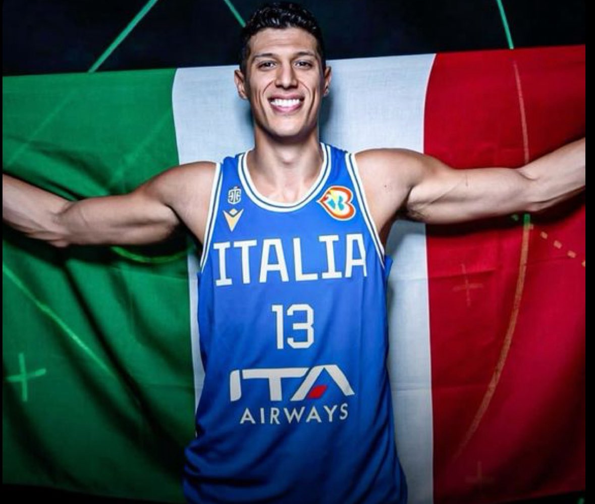 aşkını bir sır gibi senelerdir sakladım …