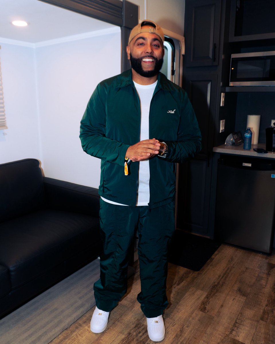 Charlie B tweet media