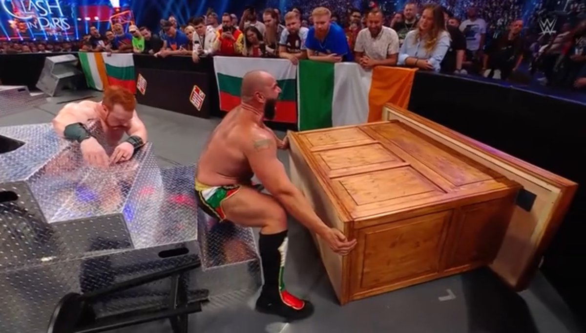 Me trying to move the biggest piece of furniture in my house by myself

#WWEClash