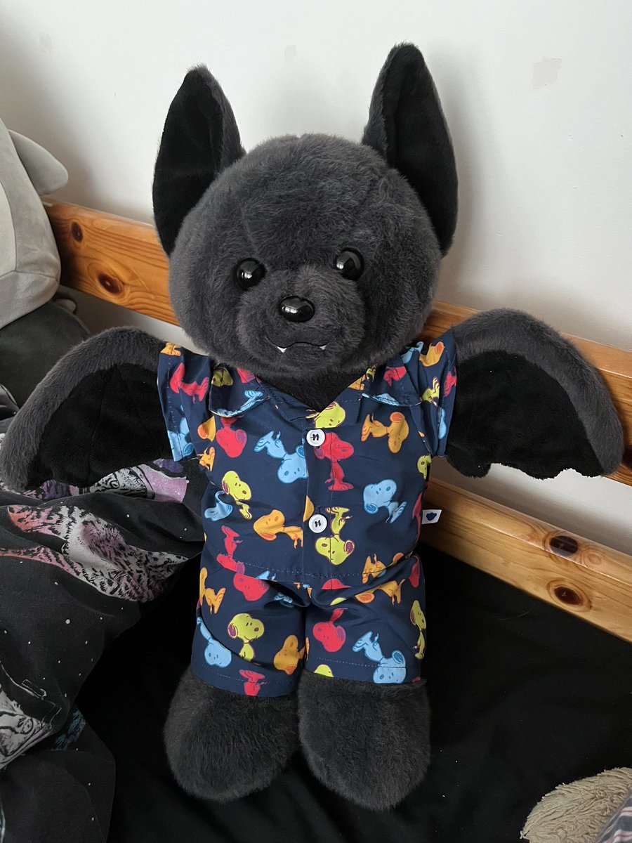 RealHumanNotBug's tweet image. Faceless august 🖤