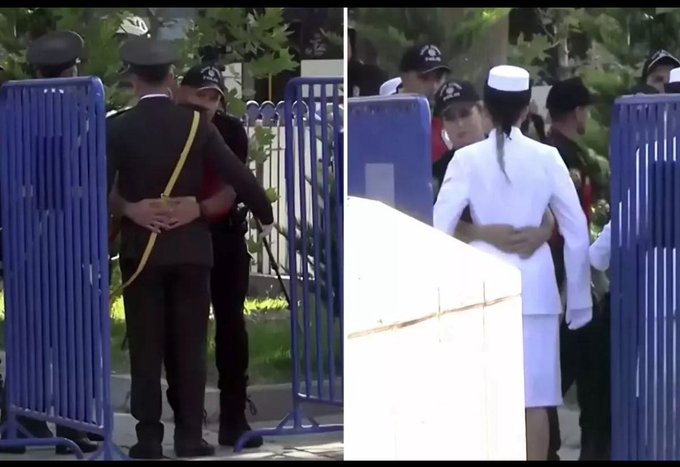 Sözde komutan, dünyanın gözü önünde üniformasını iki paralık ederek masa taşımakla meşgulse; kıytırık bir tören girişi, ülkeyi koruması için rütbe verdiğin askerinin üstünü aratabilirsin.

15T'un gerçekte ne olduğunu hala anlamamakta diretiyorsan bu görüntüye laf etmeyeceksin.