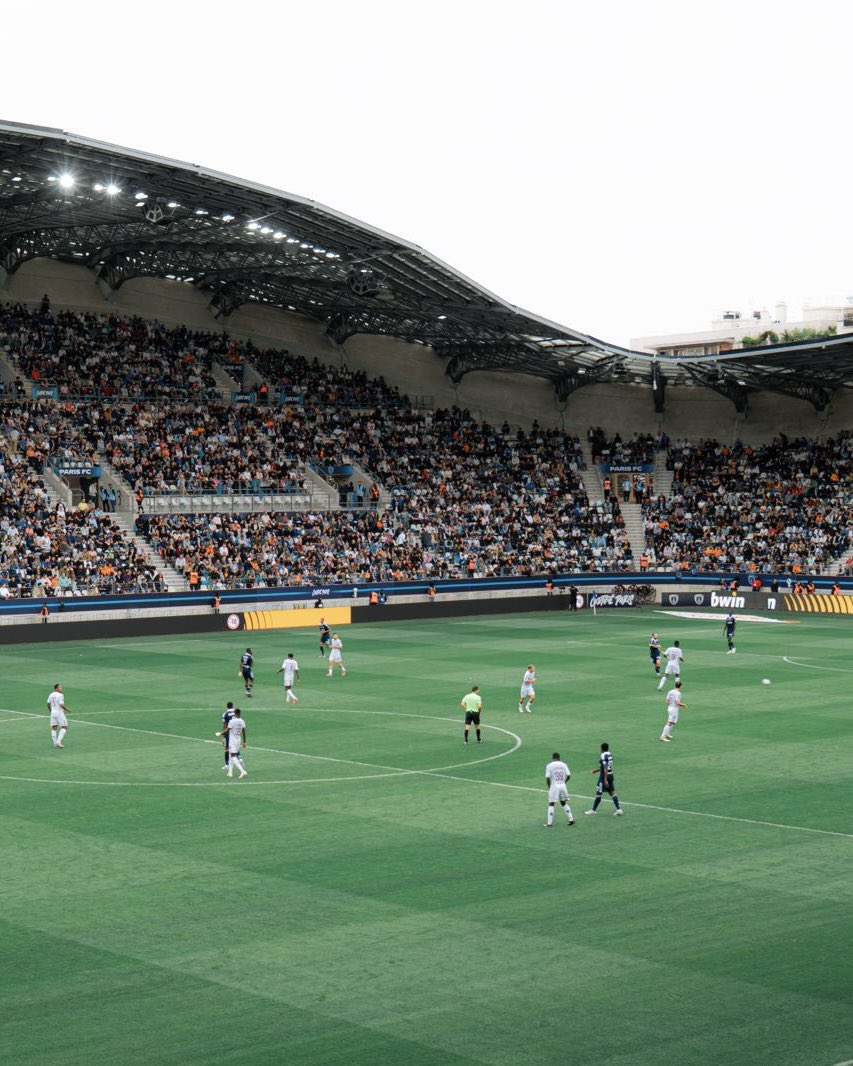 ParisFC's tweet image. Jean Bouin a vibré ce soir pour notre premier match à domicile 🔥🔥

Cette victoire est aussi la vôtre, merci aux supporters 💙

🔵⚪️ #CertifiéParis #ParisFC #PFCFCM