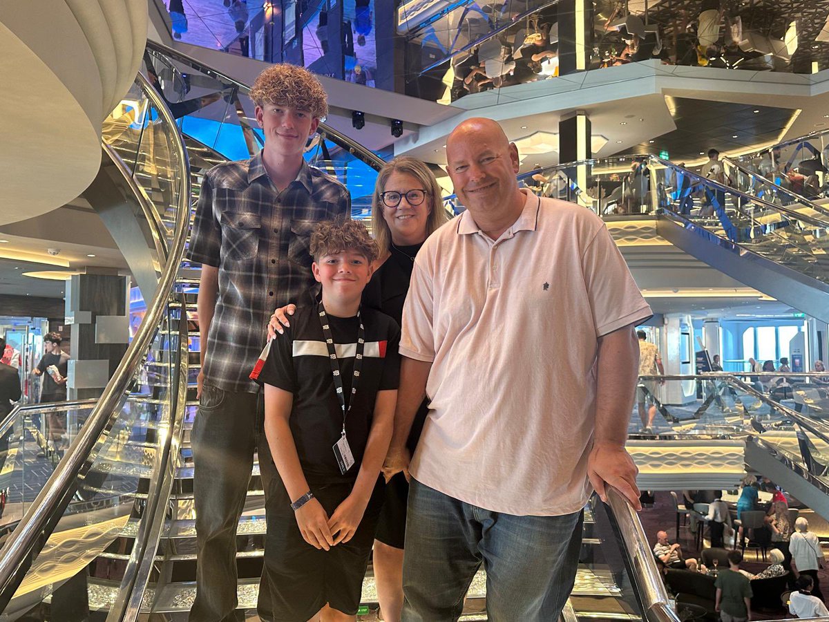 Miller76Miller's tweet photo. Some pictures of us on holiday #hoilday #family https://t.co/oGKUYZhGYb