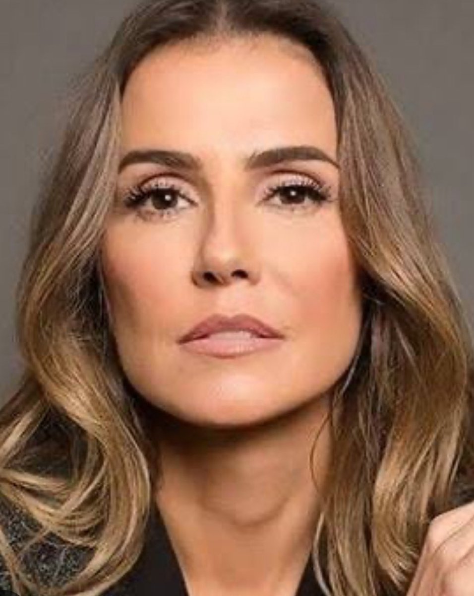 Walcyr Carrasco <a href="/WalcyrCarrasco/">Walcyr Carrasco</a> e Globo <a href="/tvglobo/">TV Globo 📺</a> pretendem  com Deborah Secco protagonista mocinha #QuemAmaCuida, novela das 21h do autor. Juliana Paes e Bianca Bian dupla vilã está luxo 🙏🏻🙏🏻🙏🏻🙏🏻