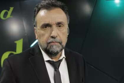¿CREEN QUE ESTOS "PERIODISTAS" ESTÁN METIDOS EN LA OPERETA CONTRA EL GOBIERNO Y PUEDEN TERMINAR PRESOS?

1- SI
2- NO
