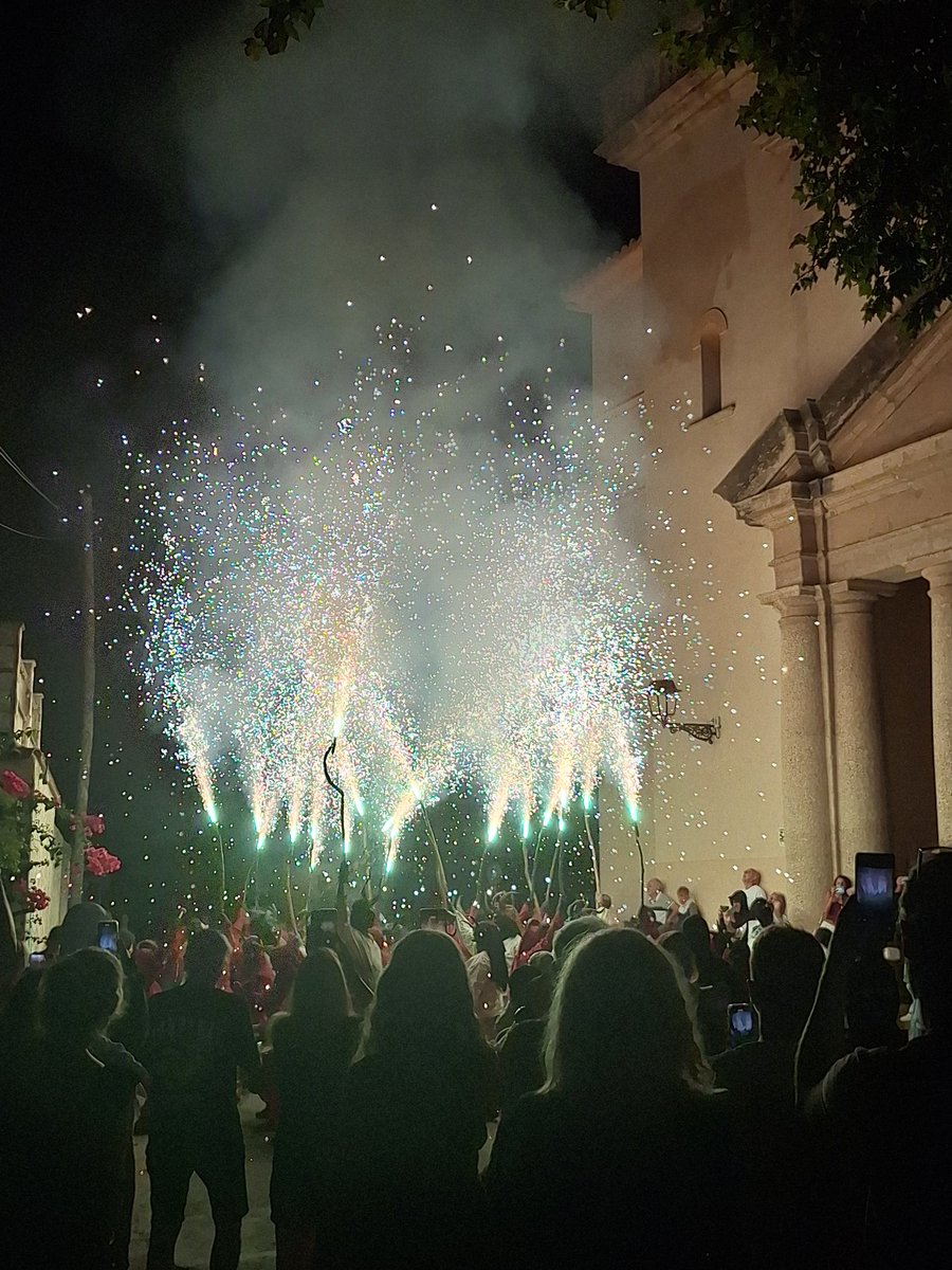Pep Lluís Hernández Jaume🎗 (@pephernandes) on Twitter photo A #SonSardina tot farà flamada 🔥🔥🔥 #Enfocats <a href="/procespobleviu/">Assemblea Popular de Son Sardina i sa Garriga</a> <a href="/AVSonSardina/">AV Son Sardina</a> <a href="/SalvSonSardina/">Estimam Son Sardina</a> A #SonSardina tot farà flamada 🔥🔥🔥 #Enfocats <a href="/procespobleviu/">Assemblea Popular de Son Sardina i sa Garriga</a> <a href="/AVSonSardina/">AV Son Sardina</a> <a href="/SalvSonSardina/">Estimam Son Sardina</a>