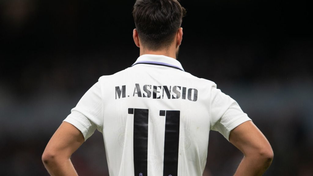 Marco Asensio est officiellement un FLOP.

29 ans, aucune saison pleine ou titulaire indiscutable au top niveau et maintenant un départ à Fenerbahçe ...
Le talent était pourtant là, mais pas la régularité ni le mental.

Merci pour les bons moments au Real, le reste est à oublier.