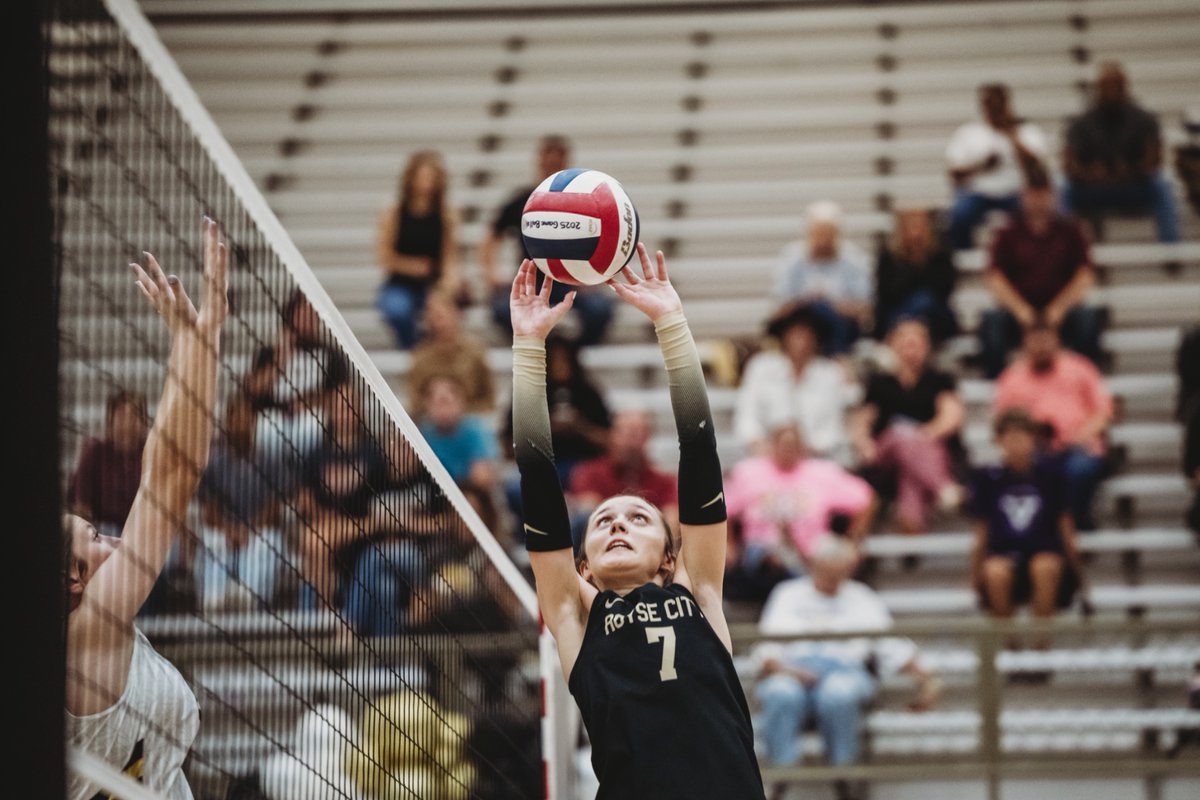 GracynTaylor17's tweet photo. Senior Season.
Going great with a 21-7 start.
1 week until district starts!
ππ€π
#7setter #2026 #rcvb https://t.co/llx1bWWfqH