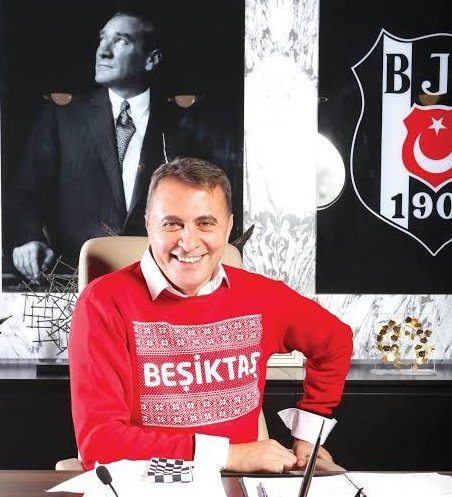 Köy takımına elendikten sonraki maçta Alanyaspor taraftarı Beşiktaş'ına 3 3 3 tezahüratı yaptı Fikret Orman başkanım.

Gel de gör ne hale getirdiler şampiyonlar liginden namağlup çıkardığın kulübünü.