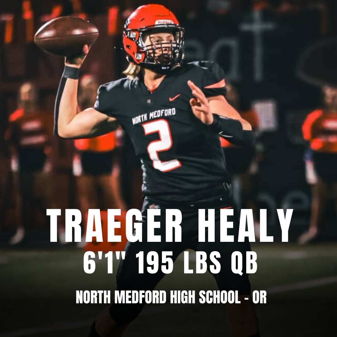 NwFBRecruits's tweet photo. Class of 2026 6'1 195lb QB Traeger Healy (@TraegerHealy) of North Medford High School has played Varsity for 4 years and has been the starter for the last 3 years. He has received 2nd Team All Conference the last 2 years where he has had a total of 4089 passing yards and 41 touchdowns with a total completion percentage of 67%. He currently holds 2 offers, one from Willamette University, and one From the University of Puget Sound.

(junior season highlights)
https://t.co/TUgd3ricuC

(sophomore season highlights)
https://t.co/dhcXJmZzoj