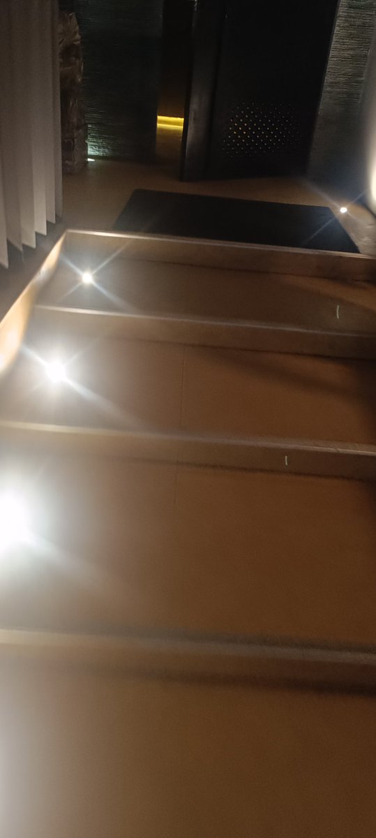 Spa_Snoop's tweet image. Sunday crowd is crazy! Every hour may dumadating  na batch. I am surprised! Normally pag sunday daw medyo mahina lalo pag pagabi na kasi may pasok na bukas but here @27shawspa T in QC is a different story! Very diverse crowd! I&apos;m not sponsored but you should try Sunday! #spasnoop