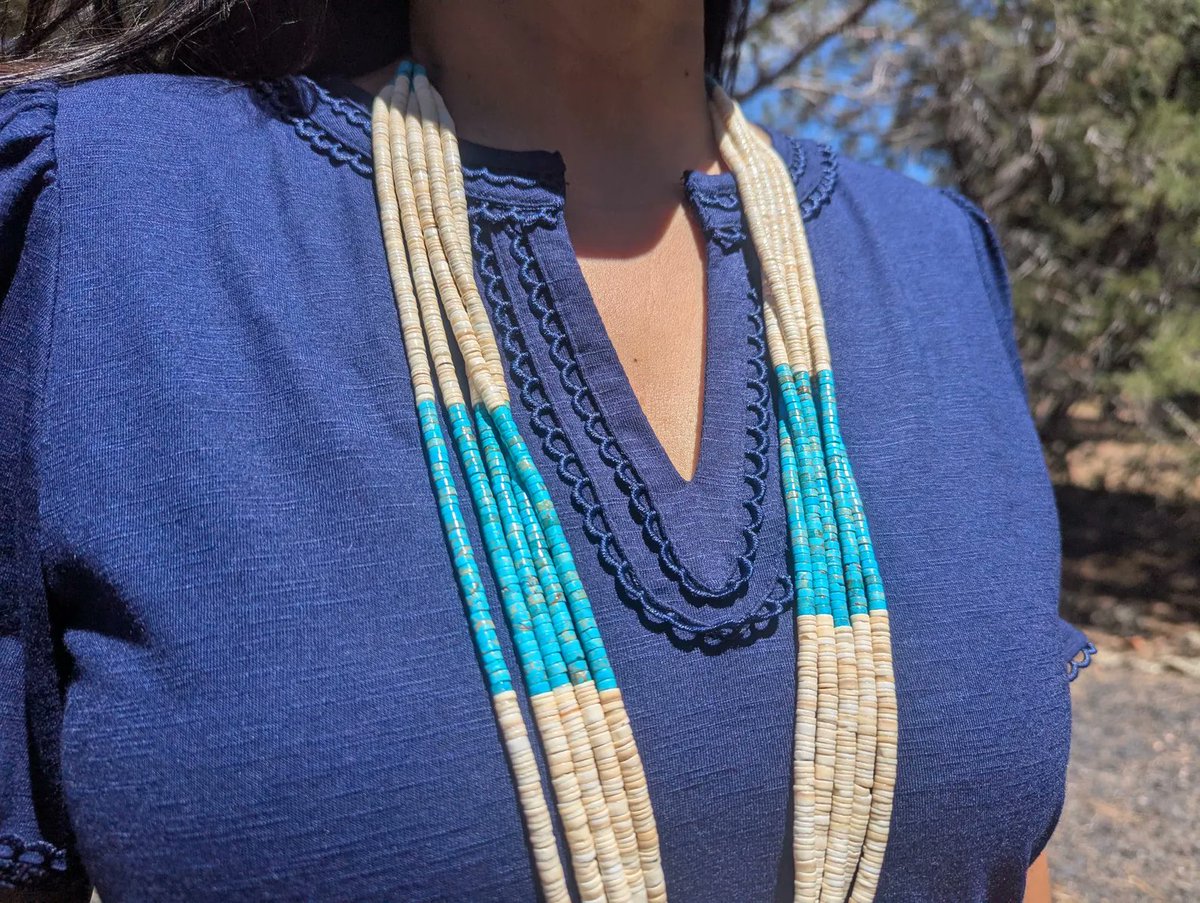 ArtisansWest's tweet photo. https://t.co/iBKTOyCtfh 
#southwestartisans #navajojewelry #silver #handmadegift #turquoise #bracelet #tribal #love #traditionaljewelry #jewellery #womensjewelry #handmade #rockstar #ebay #ebaystore #ebayshop #save #ooak #turquoise #handmadejewelry #silver #nativeamerican https://t.co/ZBk9gpJUGG