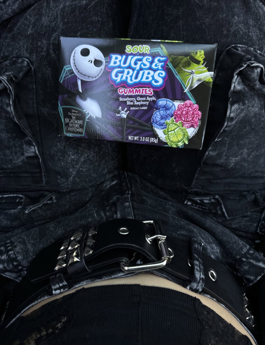 bugging0ut's tweet photo. bugs and grubs 👍 #bugeater https://t.co/GeeTR28FQ7