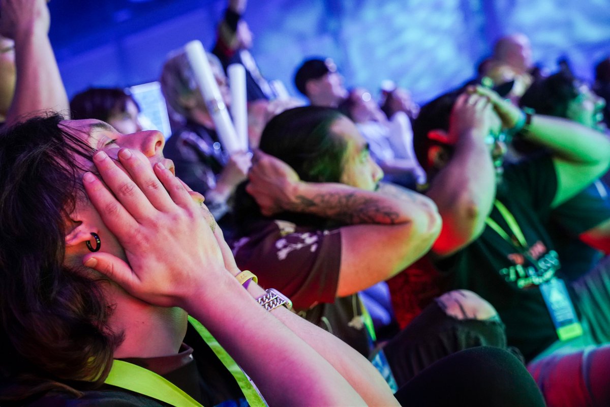 a bit late, but some of my favorite shots from #EVO 

📸1/4