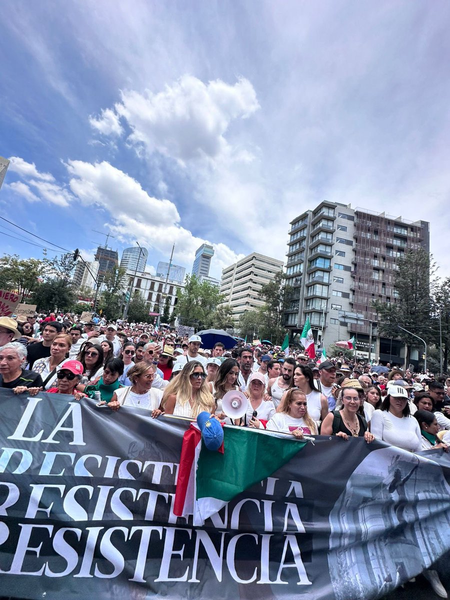 La RESISTENCIA pero de nosotros de tener que soportar tanta mamada de estos mequetrefes que quieren a huevo recuperar sus privilegios.