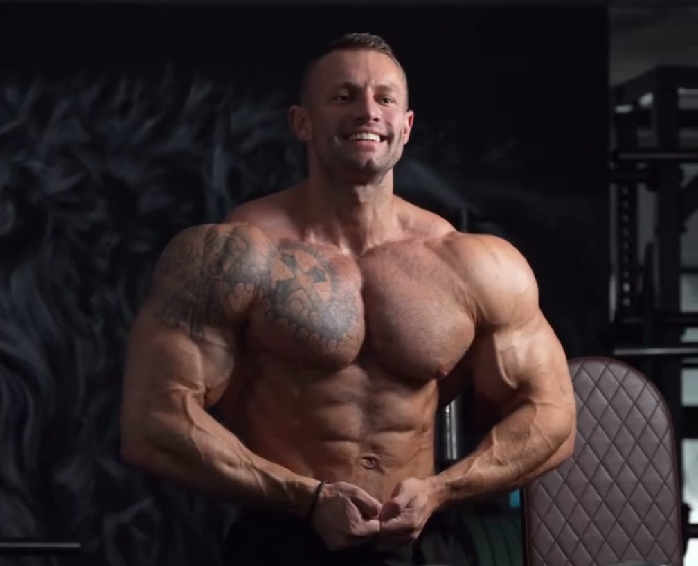 guycharding's tweet image. No chance of the Sunday scaries here, I'm ready to take on the week ahead 💪🏼 

Who's planning to train hard at the gym this week?

beacons.ai/guycharding