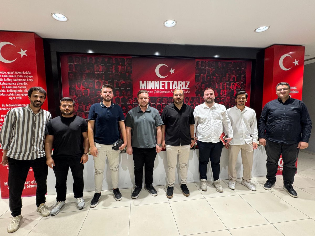 📍3.Bölge ilçe yeni seçmen birim başkanlarımız ile İl  yeni seçmen teşkilat başkanımız <a href="/Razifaruk2/">Ömer Faruk</a> başkanlığında Küçükçekmece ilçe başkanlığımızda bir araya geldik. 
Her lisede güçlü teşkilat için çalışmaya devam ediyoruz 😎