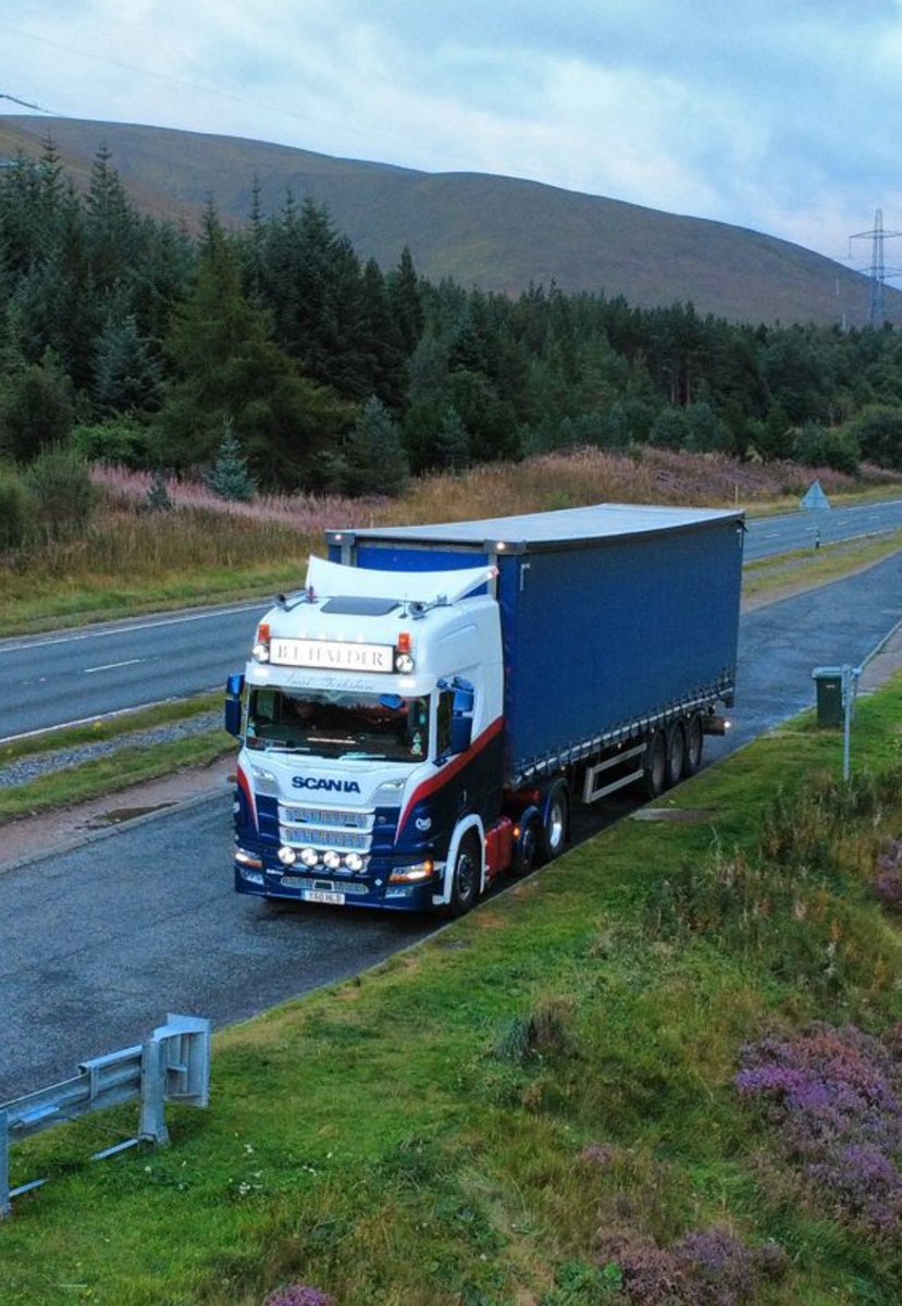wild_julian's tweet image. My very hardworking youngest son overnight in the Cairngorms National Park on Sunday, heading to the North of Scotland. The scenery is fabulous🙂🚛 #Halder