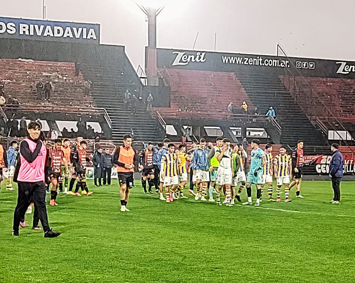 🇺🇦 EMPATÓ ATLANTA 🇺🇦

El Bohemio igualó 0 a 0 ante Patronato, y aunque fue mejor que el local y lo pudo ganar, se trae un punto de Paraná.

#AtlantaDeMiVida 💛💙

📸 <a href="/lauserkin/">Lauri</a>