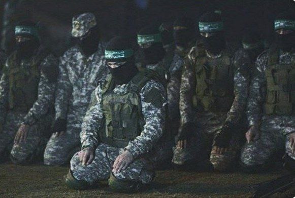 "Muhakkak ki,Allah her şeyi hakkıyla işitir ve her şeyi hakkıyla görür." 

#EbuUbeyde