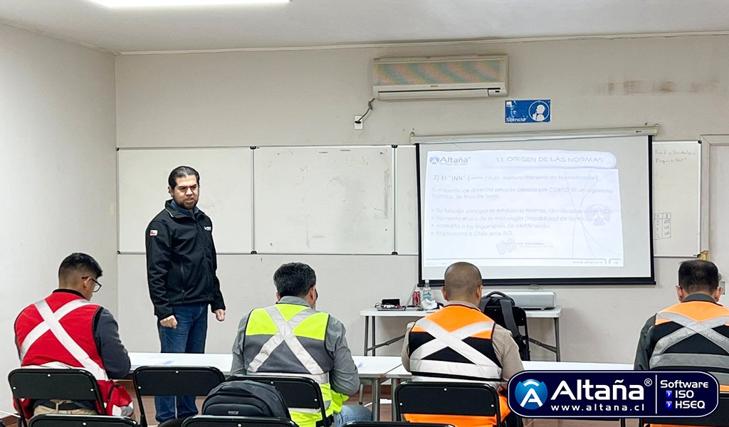 [11 y 12/Ago./2025] Para empresas colaboradoras de #SQM, 2do curso “Aud. Int. ISO 9001/14001/45001” (parte de la implementación de ISO 14k e ISO 45k en faena Nueva Victoria). Participaron las empresas: Bull Glass, Servymining, Mol Amb. y RPM Ingen. Relator: Claudio Cortés Polanco