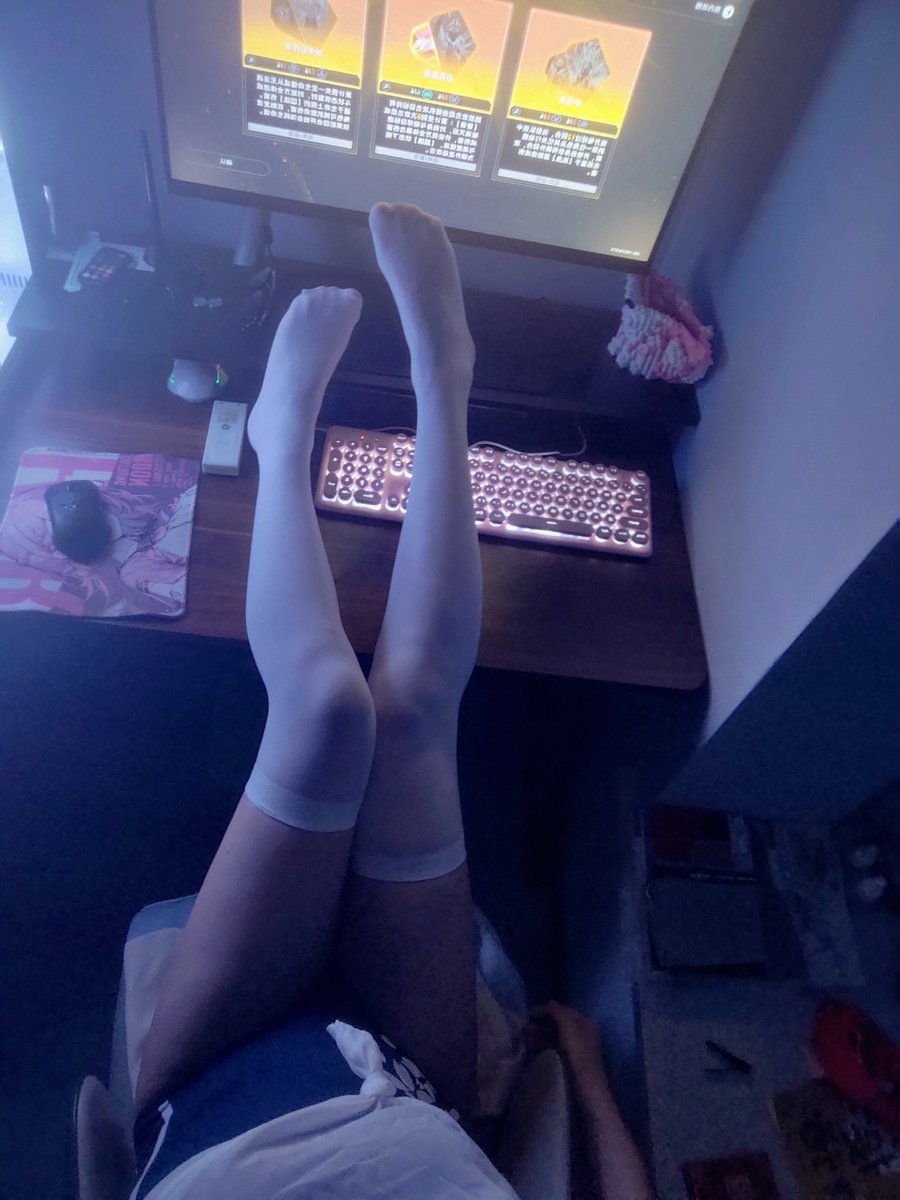 星期一啦！模拟宇宙！快来测！
#男娘 #白丝 #贞操锁