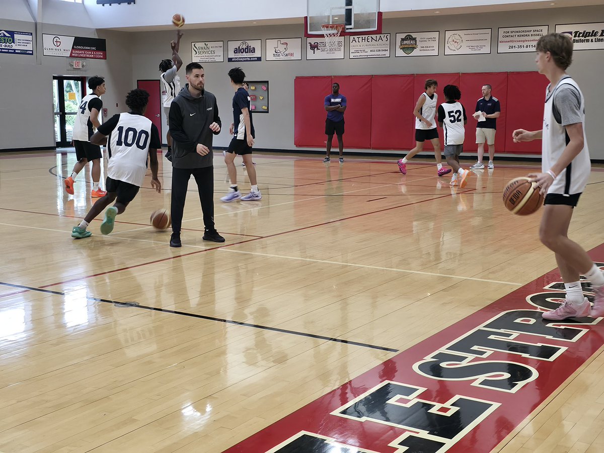 Doug Jones (@djones8301) on Twitter photo Players getting some work in with coach <a href="/CoachRobertByrd/">Robert Byrd🇧🇸</a> and Coach Cooper at the College Shoot around before the #LaborDayShowcase tomorrow! #NXTLevel Players getting some work in with coach <a href="/CoachRobertByrd/">Robert Byrd🇧🇸</a> and Coach Cooper at the College Shoot around before the #LaborDayShowcase tomorrow! #NXTLevel
