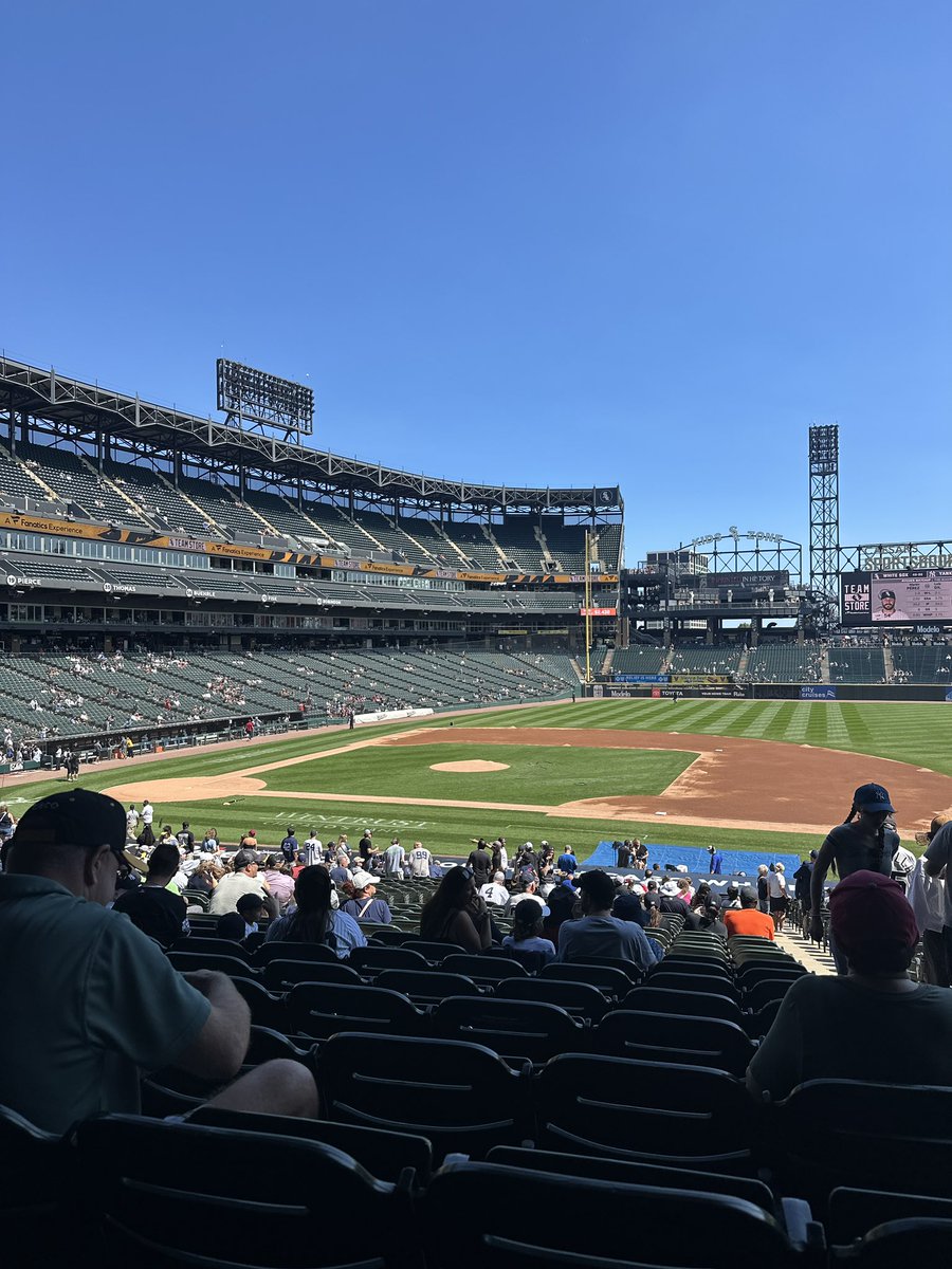 megIndiana's tweet image. Sunday Ballgames w/ this handsome man😍 ❤️