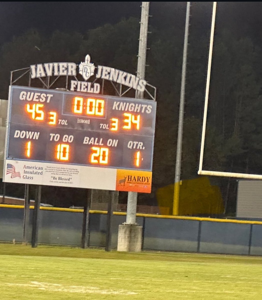 Incredible come from behind victory for the Wolverines last Friday!🔥 #NeverQuit