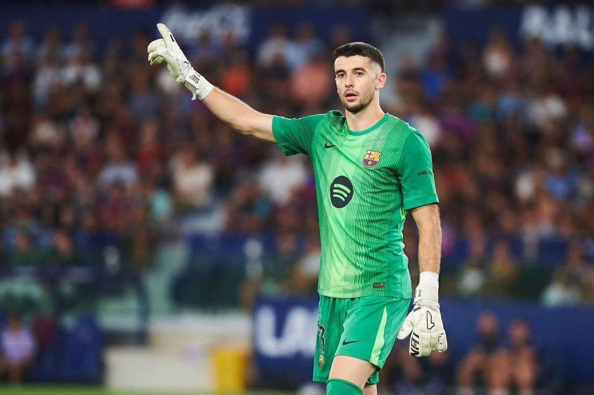 الأسد، الليث، الغضنفر، الضرغام، القسورة، الهزبر، السبُع.
شجاع، جريء، باسل، مقدام، همام، صنديد، جلاد.
القوي، الفارس، الصارم، المهيب، الشديد، الفحل، البطل.
الجبار، المهيمن، العزيز، الماجد، المنيع، الصنديد، الهيثم