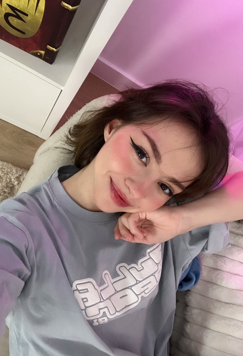 hoy estaremos full twitch 💜 consultorio, fortnite con el chat y scum ☢️ mañana marbella

twitch.tv/mictia00