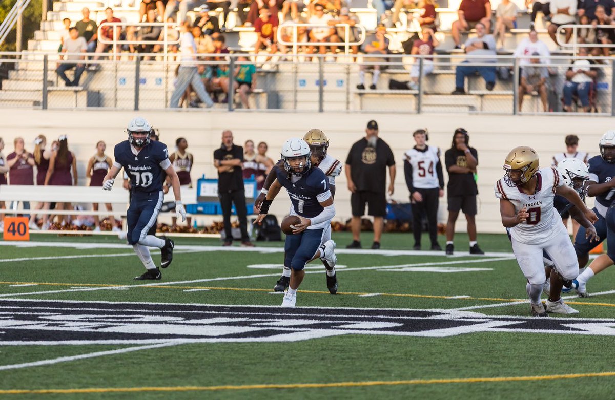 Week 1 Highlights
147 Passing Yds with 1 td
Over 50 Yds on the ground 
Only the start…
hudl.com/v/2SYJ2d