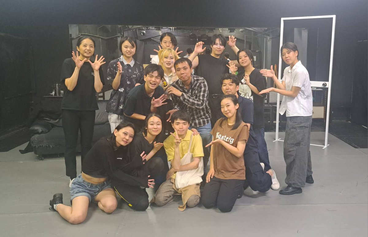 同期たちの稽古を見学してきました
相変わらず西沢ワールド炸裂の約2時間でした。アトラクションってのも伊達じゃないです。
同期、先輩、後輩入り混じる素敵な舞台です。是非、その目で観ていただきたいです。
#舞台　#劇工房夏夜　#夏の夜の夢
#スターダス・21