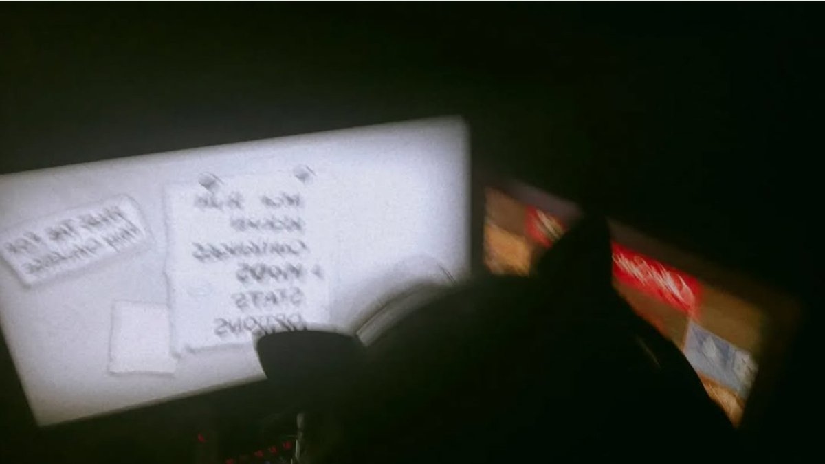visão de um date comigo

geralmente só saio para trabalhar, entt provavelmente seria um date em casa com jogo coop e pizza