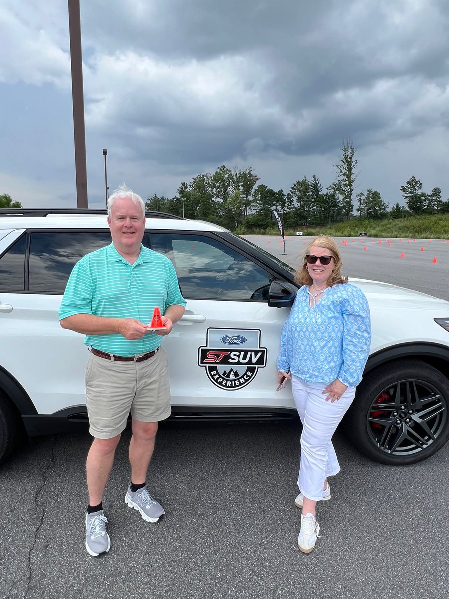 FPRacingSchool's tweet image. Congrats to the drivers with the best @CastrolUSA Edge Auto-X times from week 13 at the Ford Performance #STSUVExperience in Asheville, NC. 

🏁 Adam Schwab 29.05
Mark Gauding 29.146
Kirk McClellan 30.179
Doug Pope 31.665

#fordperformanceracingschool
#performancedriving