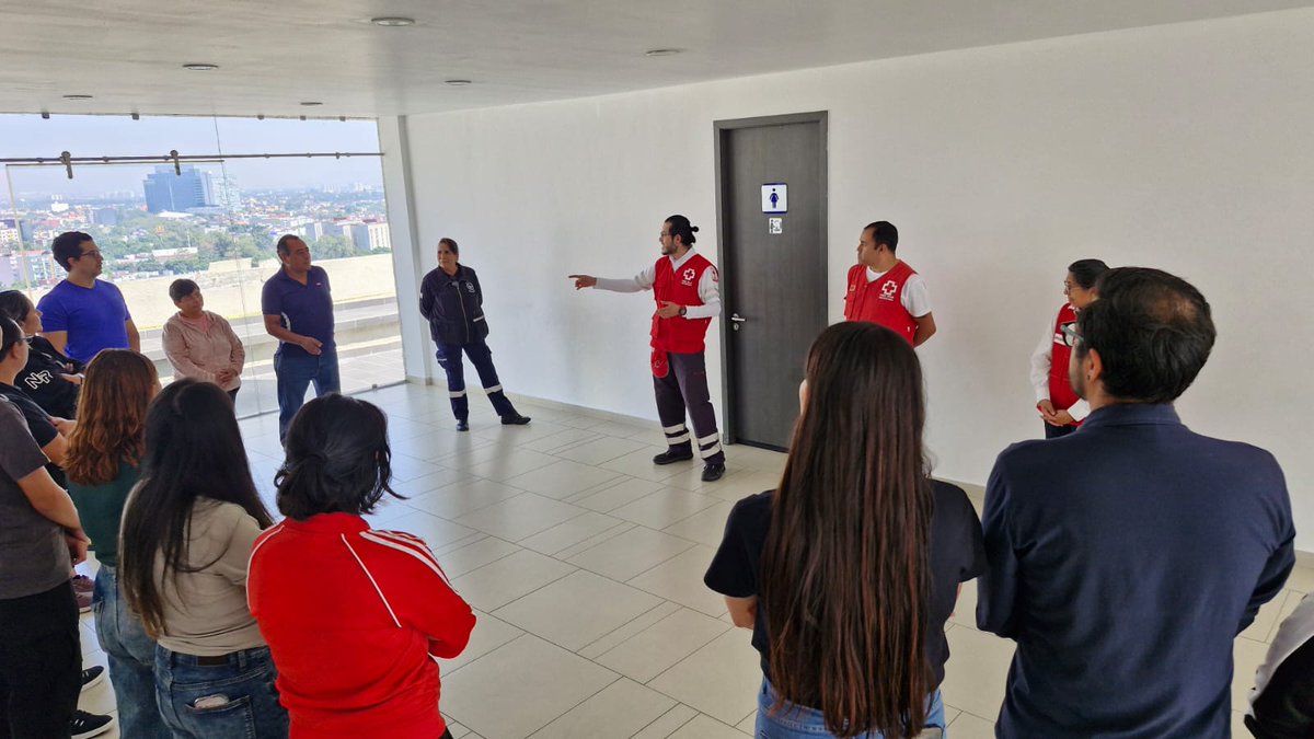 9.08.25 8 voluntarios imparten curso de Primeros Auxilios a la comunidad y medios informativos, como TV Azteca, Canal 40, Canal 6, y 4 YouTuberos. <a href="/IFRC_es/">IFRC Americas</a> <a href="/CICR_DRMX/">CICR México y América Central</a>