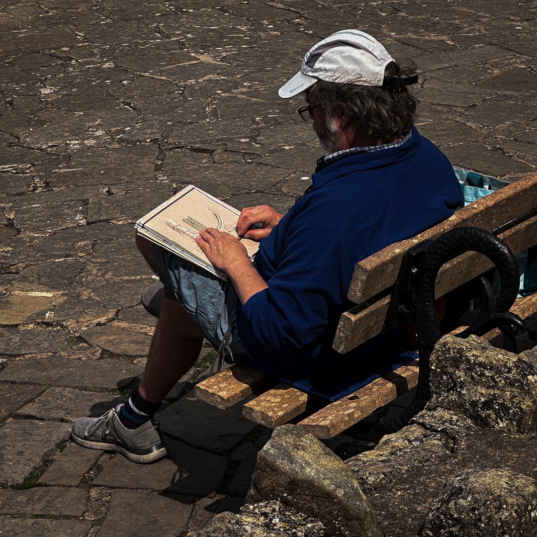 ian_hardacre's tweet image. …Sketching
.
Artist working close to Knaresborough Castle 
.
#streetphotography #iphone14pro #shotoniphone #streetportrait #environmentalportrait #urbanphotography #streetphotography_color