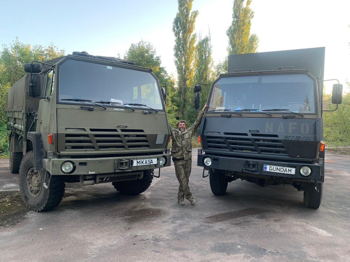 WayToUkraine's tweet image. Well, you outperformed our expectations and gave us twice more likes! 

What you see in front of you are:

- STEYR 1291 “MIKASA”, delivered in August 2025
- STEYR 1291 “GUNDAM”, delivered in April 2024

As of yesterday, these 2 trucks serve together in the Engineer-Sapper company…