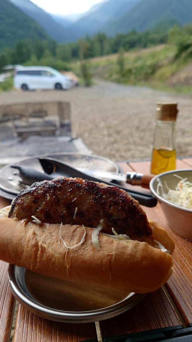 わたくしキャンプの朝食はハンバーガー🍔？ホットドック？バーガートック？
( ‘ω’)ｺﾞﾒﾝﾁｮｯﾄﾅﾆｲｯﾃﾙｶﾜｶﾝﾅｲ

…とにかくコレに決めております
ﾌ~ﾌﾌｯﾌｯﾌ~(๑¯ ³¯๑)*ᕷ˖°ｺﾞﾏｶｼﾀ
#ソロキャンプ