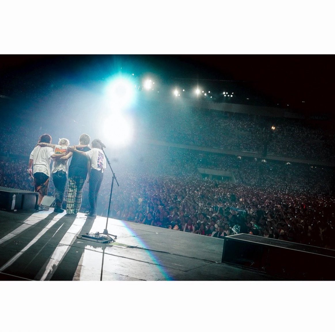 mi1096999's tweet photo. The Pilot</3の時はもう骨折していて、足叩きながらこの先も過去一なんじゃ無いかってくらい、感情剥き出しの歌い方で、今まで以上にすごく身体にtakaちゃんの声がドーンとぶつかってきて息を呑んでた。座っていてあの声量って凄すぎ✨世界で戦っている根性見せつけられました😭😭😭❤️‍🔥❤️‍🔥❤️‍🔥 https://t.co/RvQgD2c7VC