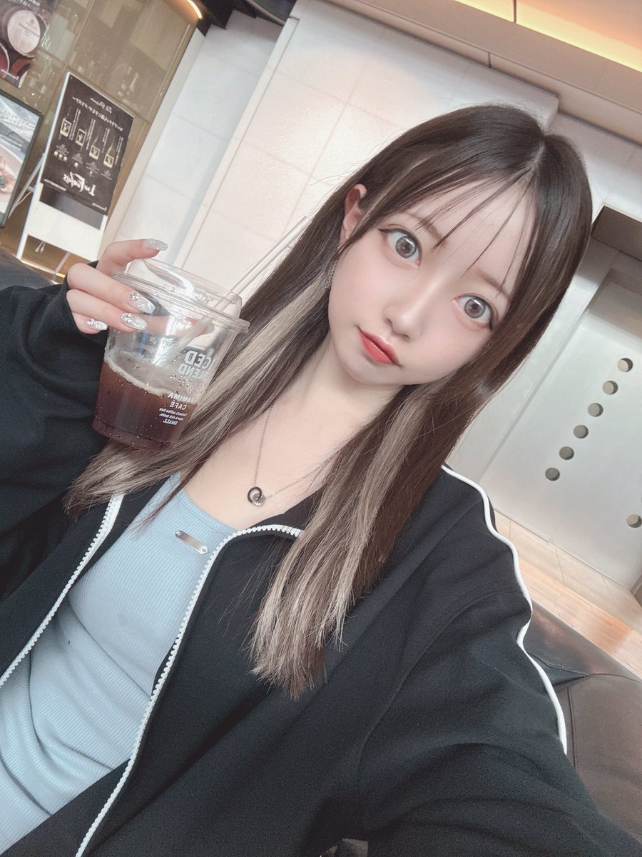 ただいまぁ✈️

羽田でもコーヒー☕️
このままお仕事向かうよーん！