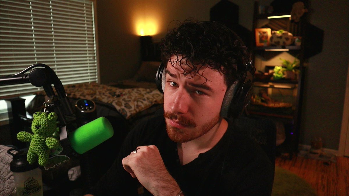 AmphiTV's tweet image. who wants to get pegged by a froggy e-boy in valorant?

twitch.tv/amphitv