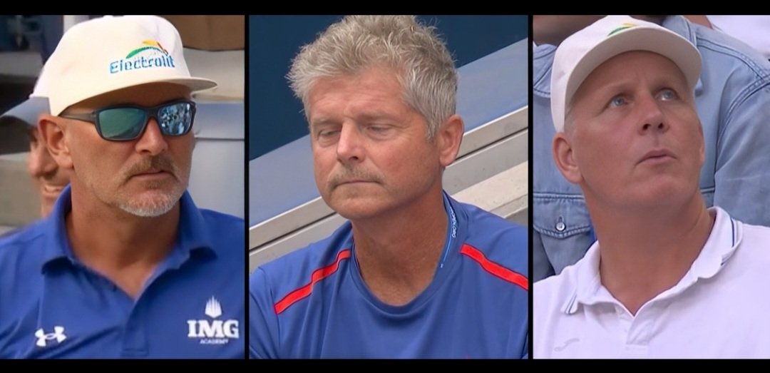 VoodeMar's tweet image. Three 🇨🇿 players born in the 70s at #USOpen &apos;25:

53 #MartinDamm watching his 🇺🇲 son
50 #JiříNovak watching Krejčíková
54 #DanielVacek watching #Macháč