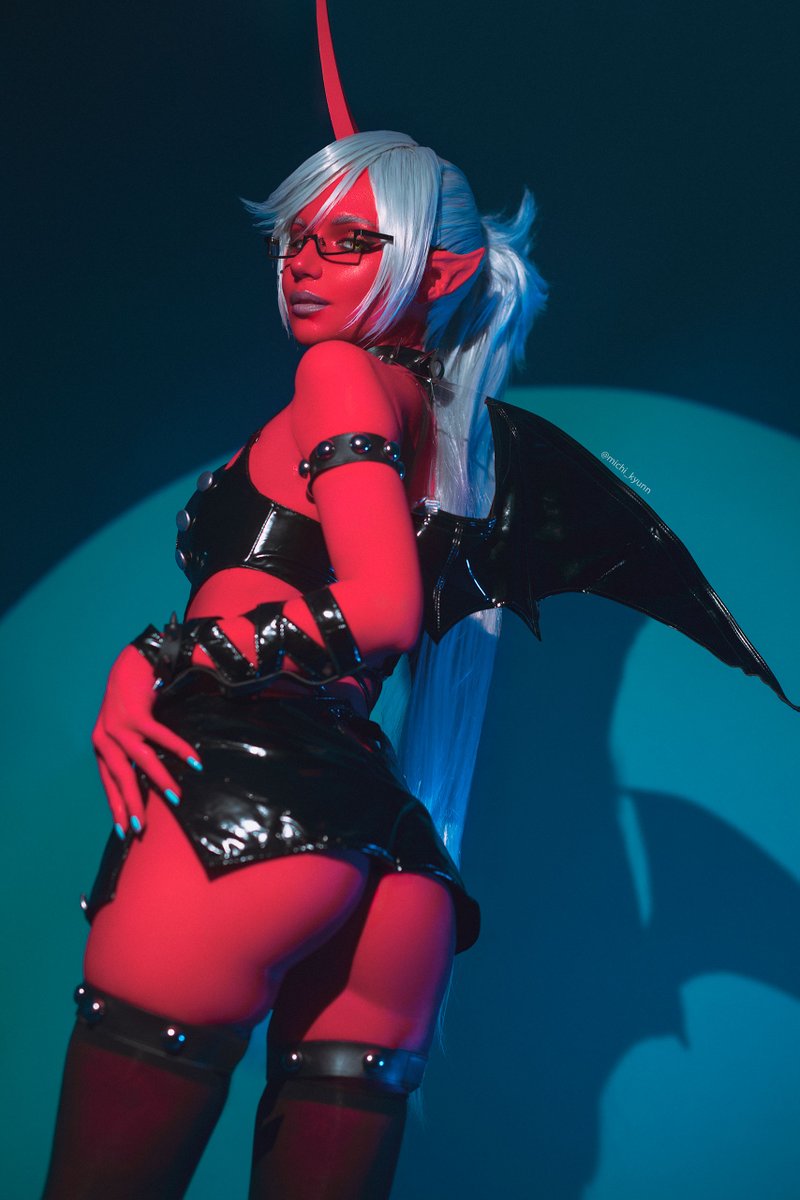 Michi ✨ (@mahou_michi) on Twitter photo My Kneesocks Daemon cosplay from #NewPSG My Kneesocks Daemon cosplay from #NewPSG