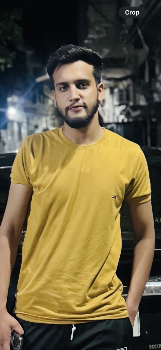 MQasimTech's tweet image. Just discovered Google&apos;s new Nano Banana AI model and it&apos;s incredible! The way it can edit photos with simple text commands is seriously next level. It&apos;s like a Photoshop wizard in your browser. #Google #AI #NanoBanana