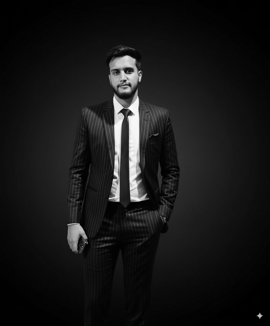 MQasimTech's tweet image. Just discovered Google&apos;s new Nano Banana AI model and it&apos;s incredible! The way it can edit photos with simple text commands is seriously next level. It&apos;s like a Photoshop wizard in your browser. #Google #AI #NanoBanana