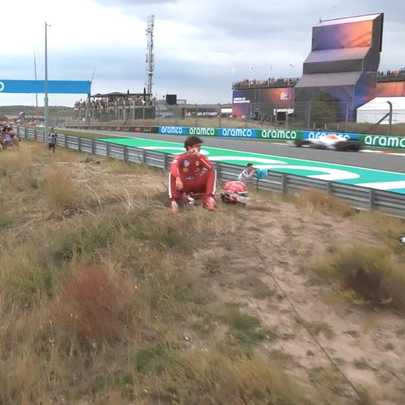 "Lando, we can be world champions I said.
Please Lando LANDOOO LANDO LANDOOO..."