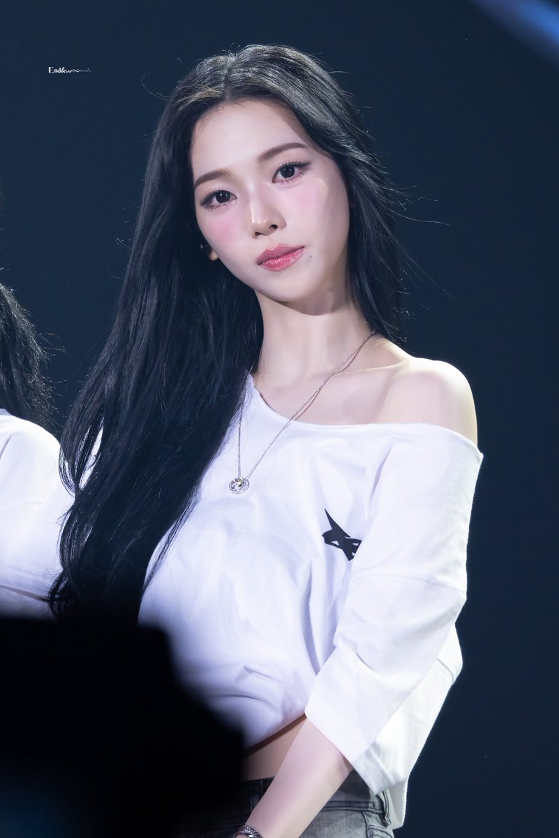 𝙀𝙣𝙙𝙡𝙚𝙨𝙨. tweet media